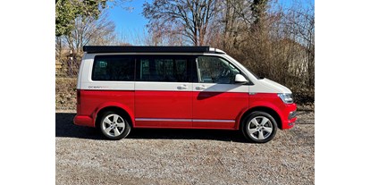 Anbieter - Fahrzeugarten: Mietfahrzeuge - niio rent's VW Bus T6 California Ocean Red ABT - niio rent