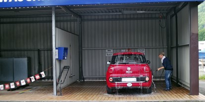 Anbieter - Fahrzeugarten: Mietfahrzeuge - Mettau - Firmeneigene Waschanlage, die gross genug ist für Wohnmobile und Camper - Vogel Wohnmobile