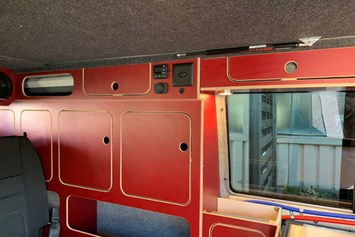 Camper: Camper-Ausbau nach Kundenwunsch - Thymen's Bus-Werkstatt