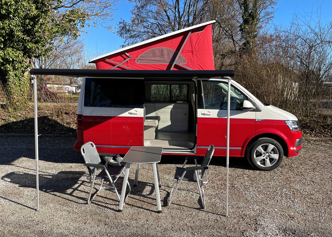 Camper: niio rent's VW Bus Red ABT - niio rent