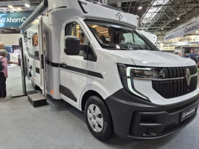 Ahorn Camp T690 First Edition 2026 auf Renault